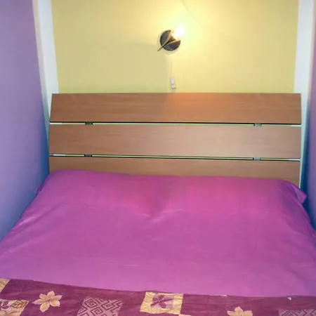 Lanterna Apartment Primosten